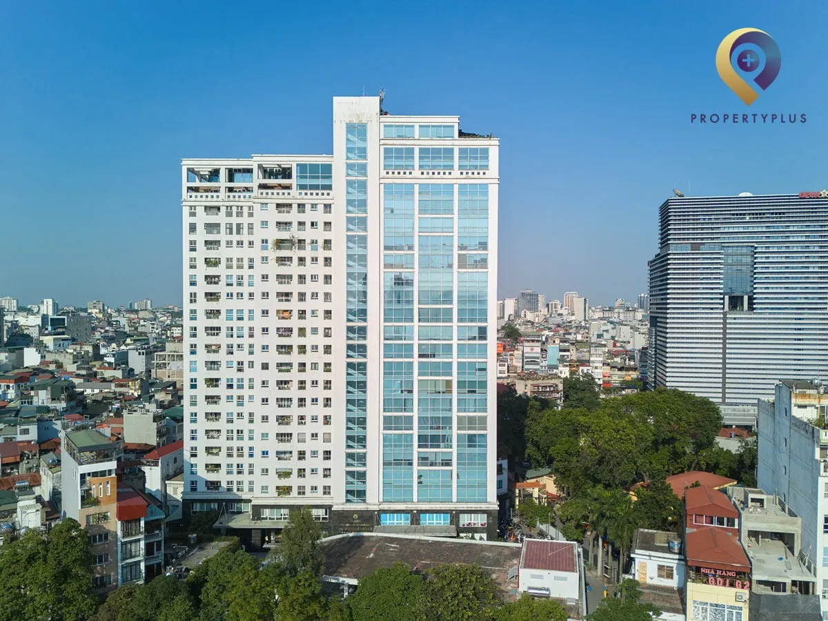 Toàn cảnh tòa nhà C'Land nhìn trực diện từ trên cao.